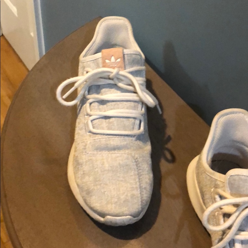 Women’s sneakers